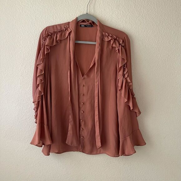 Zara ruffle button front blouse‎ - Picture 1 of 5